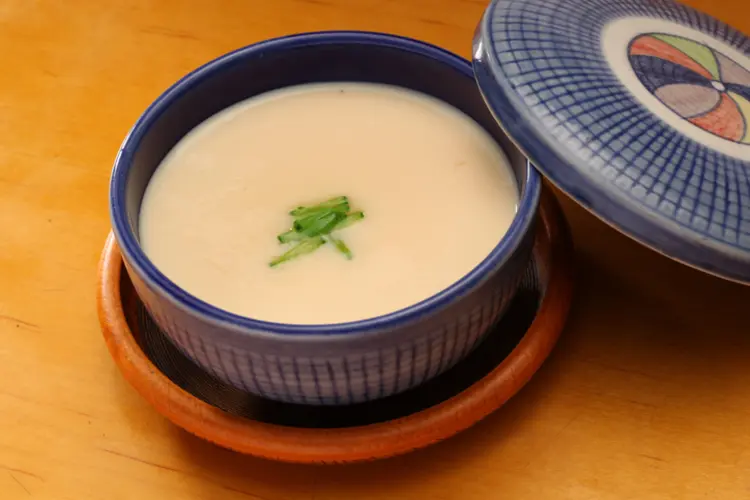 ทำไข่ตุ๋นให้เนื้อเนียน เคล็ดลับจานบ้าน ๆ ที่ไม่ธรรมดา เนียนเด้งตั้งแต่ช้อนแรก