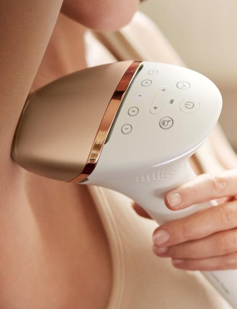 Čo to je Philips Lumea IPL? Šetrná a efektívna metóda odstraňovania chĺpkov vyvinutá s dermatológmi. Zaistí vám hladkú pokožku až na 6 mesiacov.​