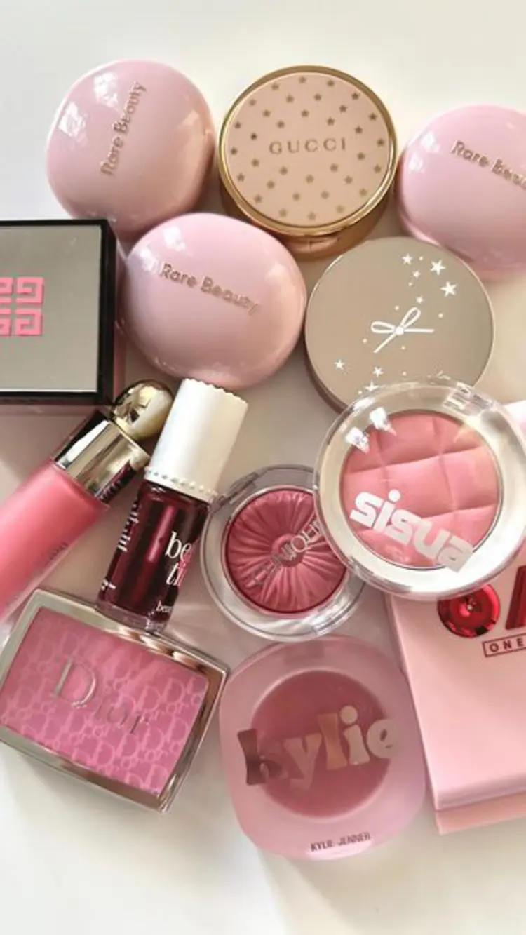 เติมสีสันให้ใบหน้า! บลัชออนยี่ห้อไหนดี สีสวยละมุน ติดทนนาน