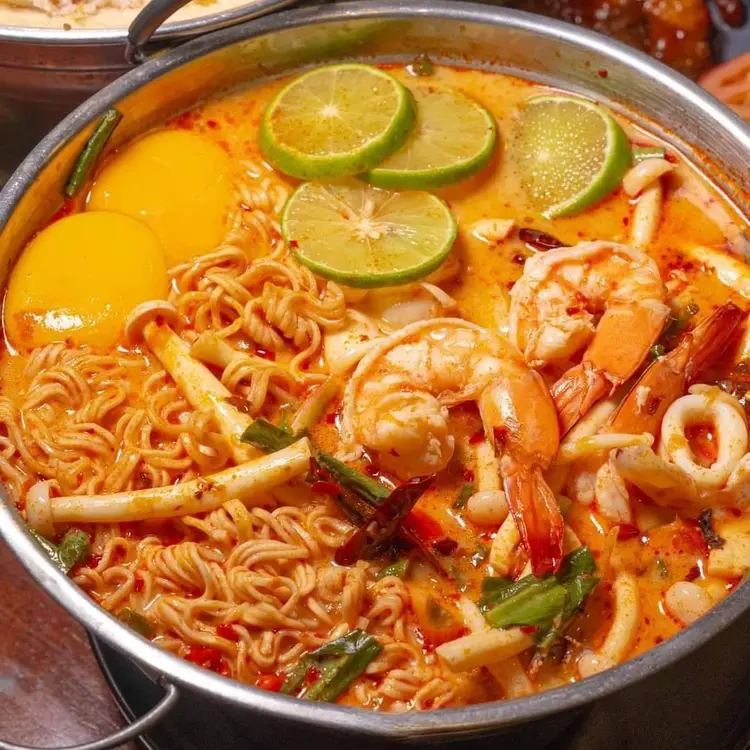 🍜 5 อันดับรสชาติมาม่าที่คนชอบกินที่สุด