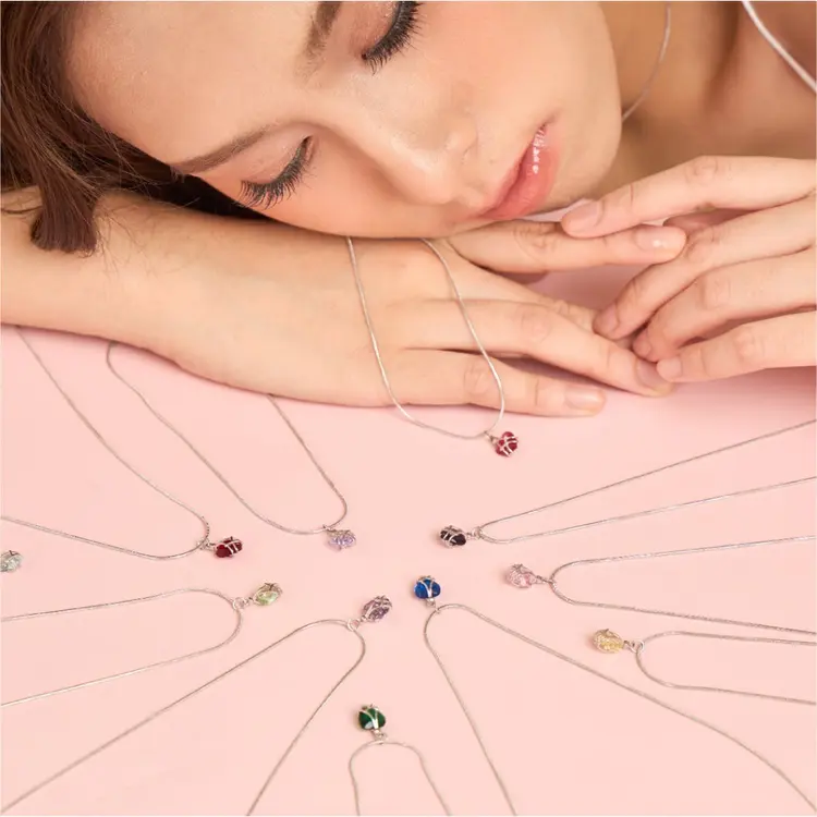 ✨ เครื่องประดับเสริมดวงปี 2568 ใส่แล้วเงินปัง โชคดีตลอดปี! ✨