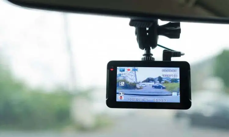 🚗 Aston Triple WiFi – กล้องติดรถยนต์ 3 กล้อง ครบ จบในเครื่องเดียว