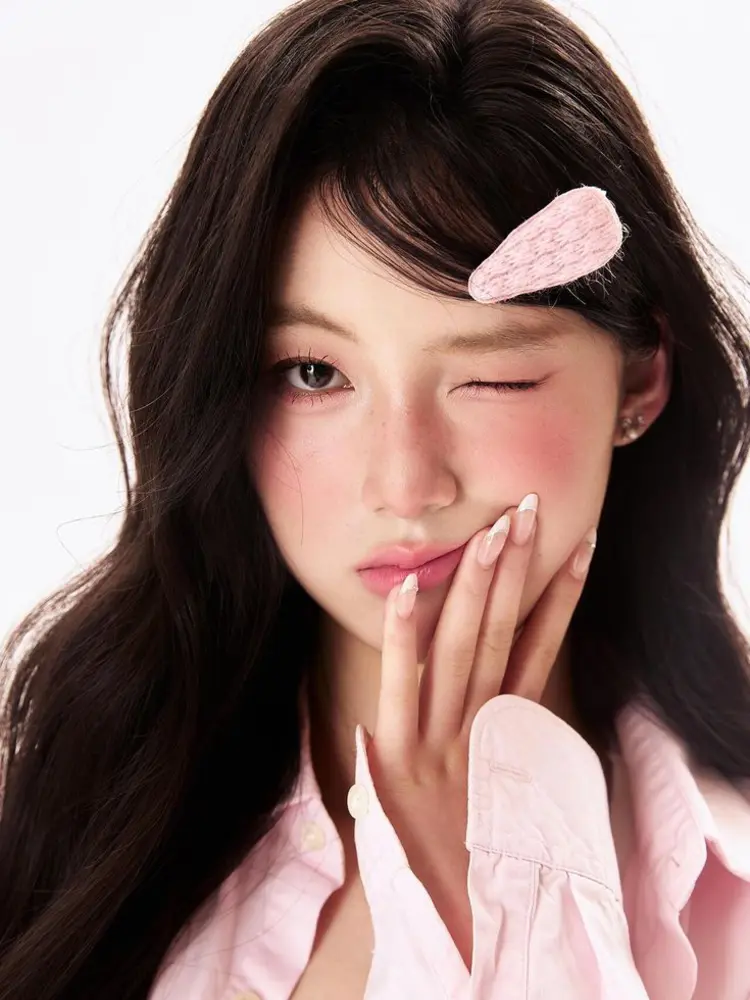 การแต่งหน้า การเสริมความมั่นใจทุกวัน ทำไม “เมคอัพ” จึงเป็นพลังใจให้ใครหลายคน