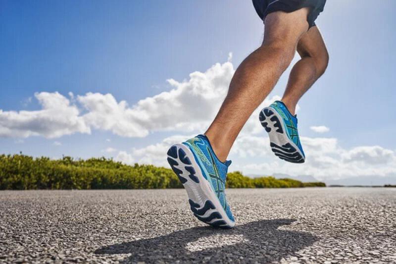 รองเท้าวิ่งระดับเริ่มต้น เลือกแบบไหนดี เหมาะสำหรับคนเริ่มวิ่ง