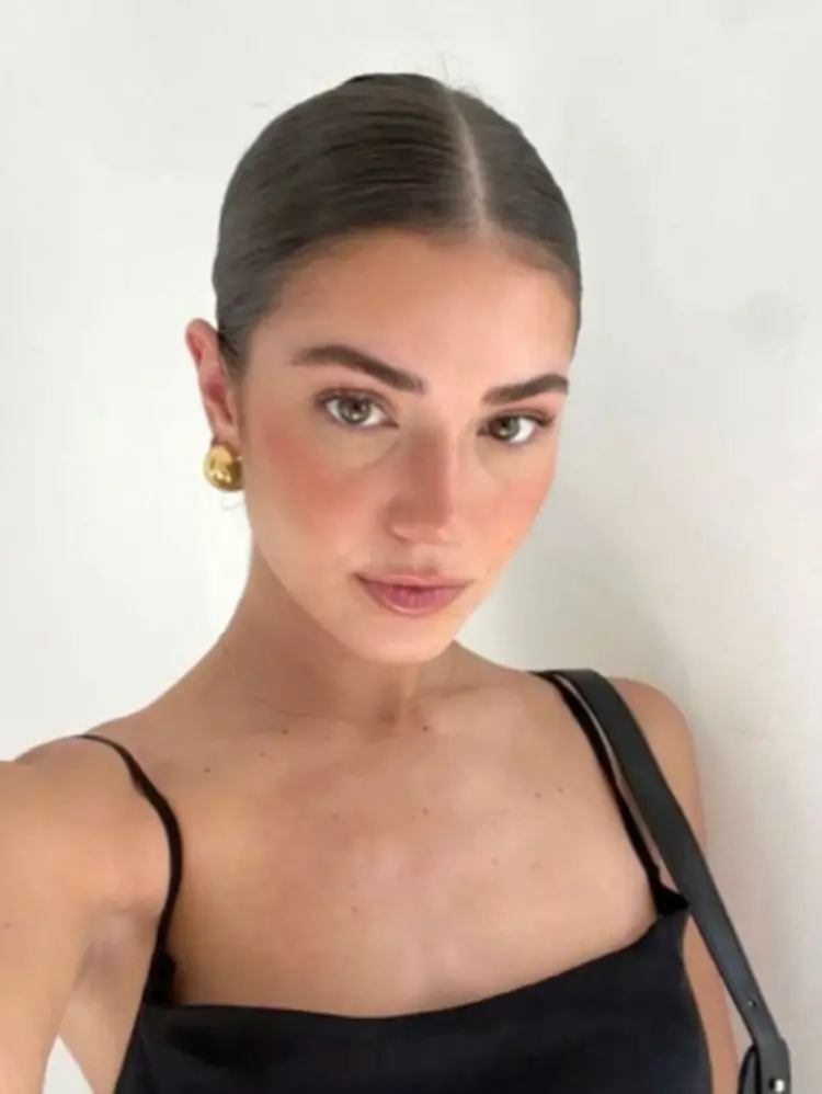 ลิปสติกติดทน เปลี่ยนริมฝีปากให้ตรงใจ ไม่ว่าจะกินอะไรก็ยังสวย