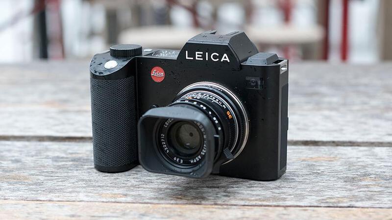 2. Leica SL