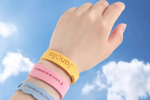 หมดปัญหายุงกัดอีกต่อไป - สายรัดข้อมือกันยุง ช่วยให้คุณปลอดภัยตลอดหน้าร้อน