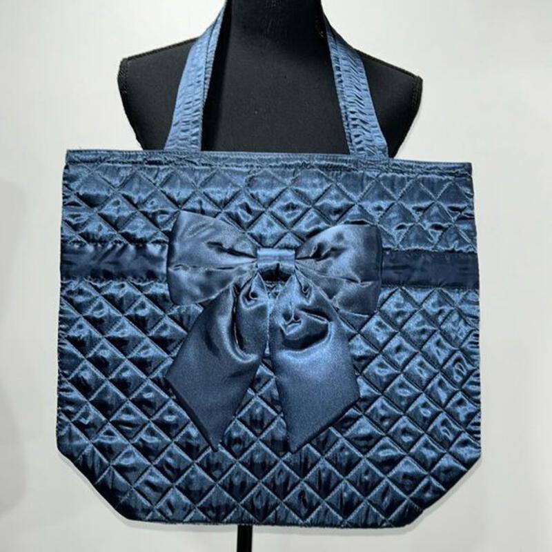 This contains: NaRaYa Tote