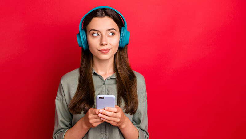 5 podcasts to help you learn English | Pearson PTE