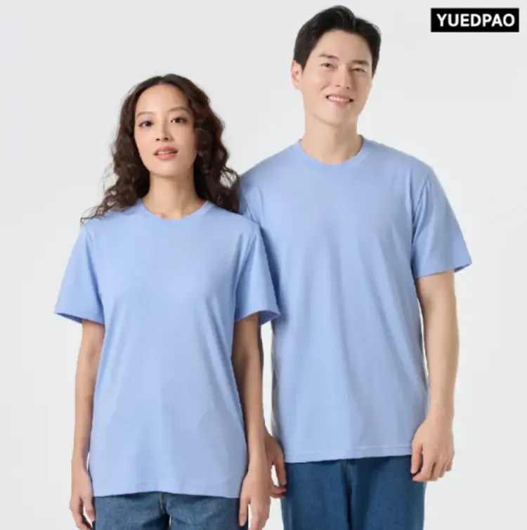 👕 เสื้อยืดคอกลม: ไอเทมคลาสสิกที่ไม่มีวันตกยุค