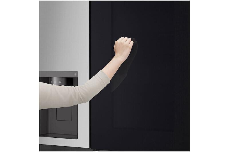 InstaView_LightOn_Hand