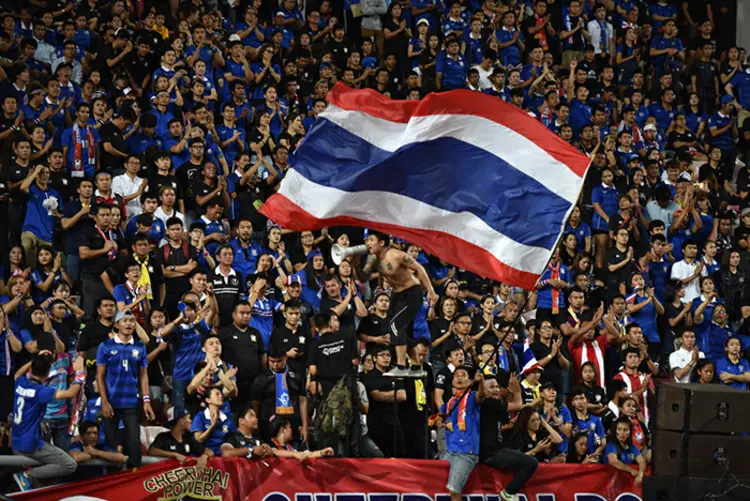 ฟุตบอล กีฬาที่คนไทยหลงใหลทั้งชาติ
