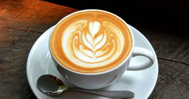 8 สูตร ลาเต้ พร้อมวิธีชงแบบไม่ใช้เครื่อง ทำง่าย อร่อยเหมือนร้านดัง