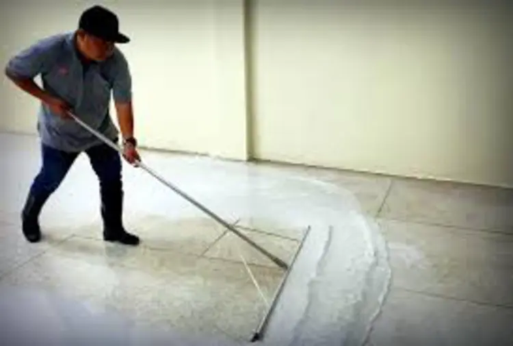 🧹 ไม้กวาดรีดน้ำ ผู้ช่วยคู่บ้านที่หลายคนยังไม่รู้ว่าดีแค่ไหน!