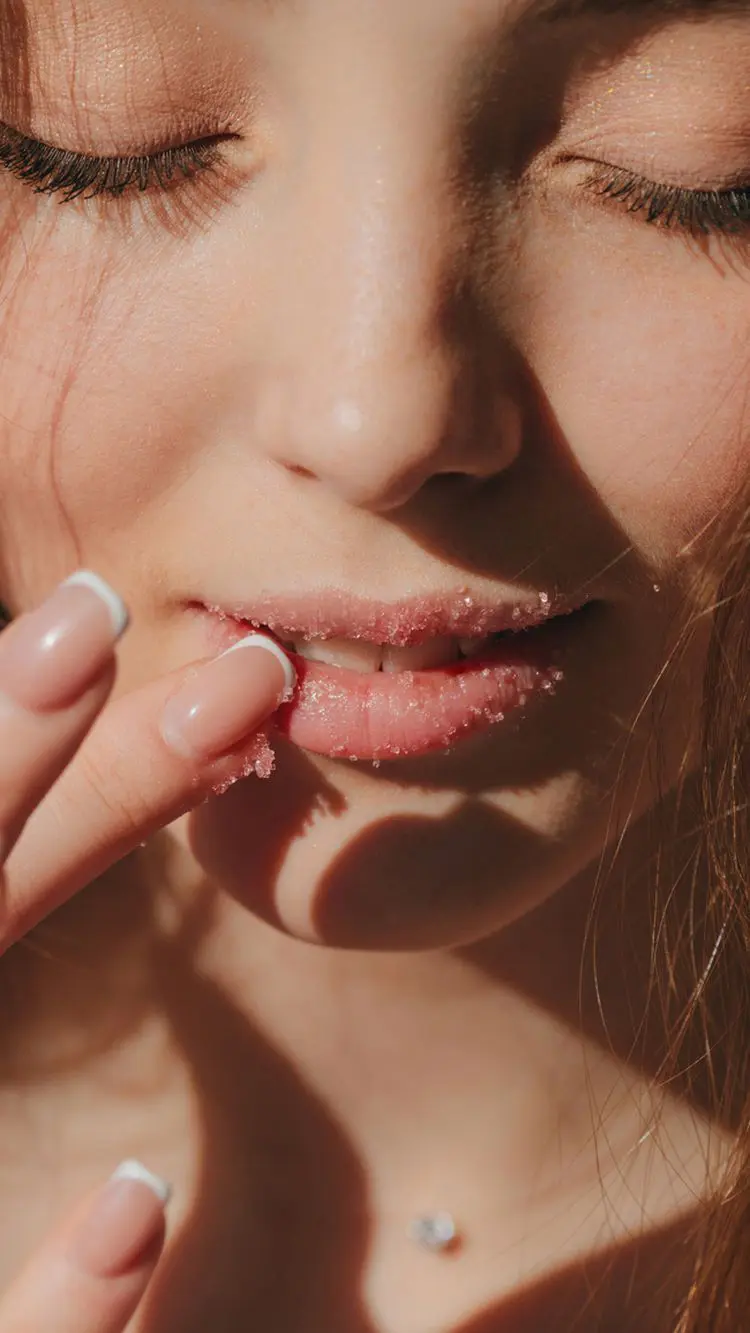 ลิปสครับ ทางเลือกใหม่ของการบำรุงริมฝีปากให้นุ่มสุขภาพดีอยู่ตลอดเวลา