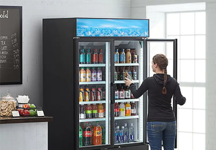 🧊 ตู้แช่เครื่องดื่มในครัวเรือน จำเป็นมั้ยในเมื่อเรามีตู้เย็นอยู่แล้ว?