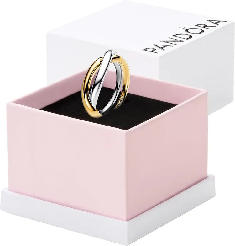 Pandora Sterling Silver and 14K Gold-Plated Ringแหวนสองโทนที่ผสานความหรูและความคลาสสิกไว้ในวงเดียว