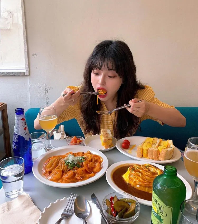 ชุดช้อนส้อมตะเกียบ ของใช้เล็ก ๆ แต่เติมเต็มทุกมื้ออาหาร