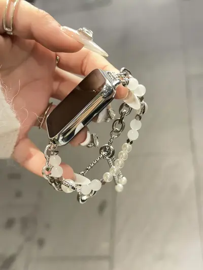 iWatch กับสายรัดลูกปัดมุกสุดหรู🫧