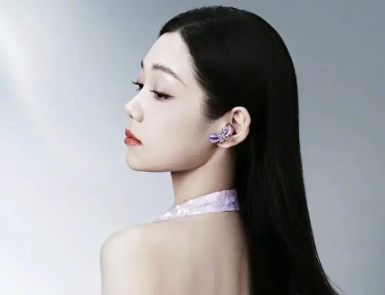 หูฟังไร้สายได้กลายมาเป็น "อุปกรณ์เสริมอิเล็กทรอนิกส์" นี่คือความเท่ที่ผลิตภัณฑ์เทคโนโลยีควรจะเป็น