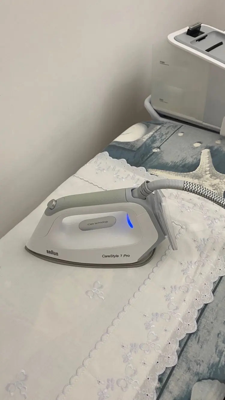 เครื่องรีดผ้าไอน้ำพกพา ตัวช่วยร่นเวลาทำผ้าเรียบชั้นเยี่ยม