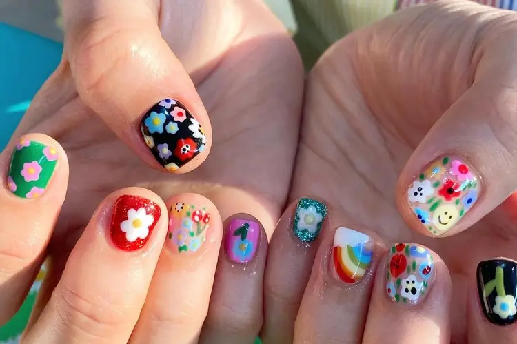 เพราะเล็บคือศิลปะชิ้นเล็กๆ ที่บอกความเป็นตัวคุณได้ดีที่สุด วงการเล็บเจลทำที่บ้านยังได้!