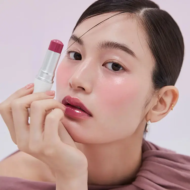 บาล์ม 3in1 ตัวฮิตจากเกาหลี ที่สายโกลว์ต้องมี: hince True Dimension Radiance Balm