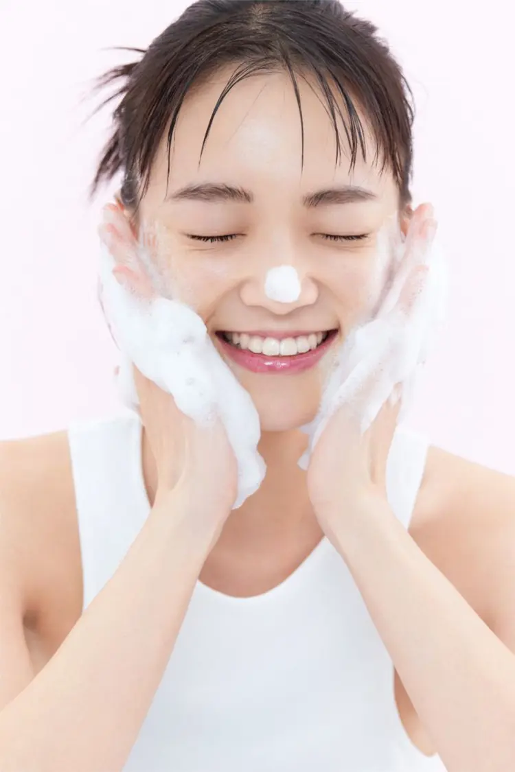 La Roche-Posay Effaclar Micro-Peeling Gel VS Eucerin DERMOPURE Clinical Purifying Cleanser ตัวไหนดีกว่า?