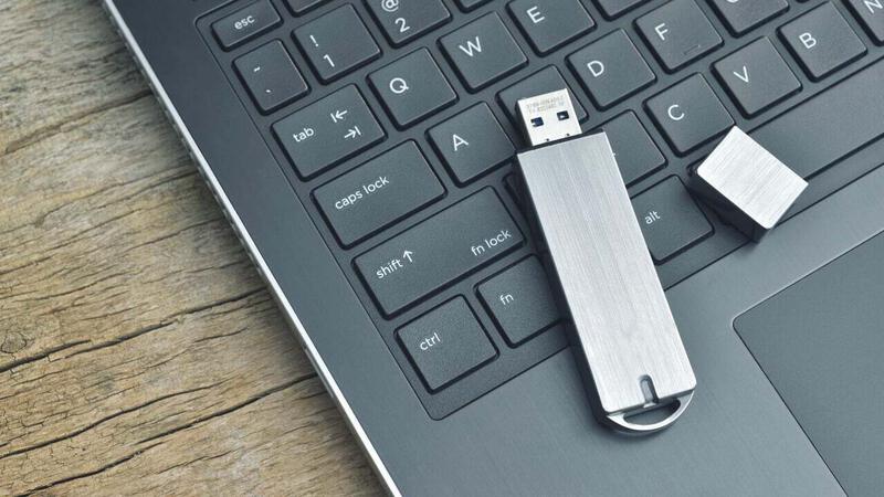 วิธีเรียกใช้ Windows จากไดรฟ์ USB | PCMag