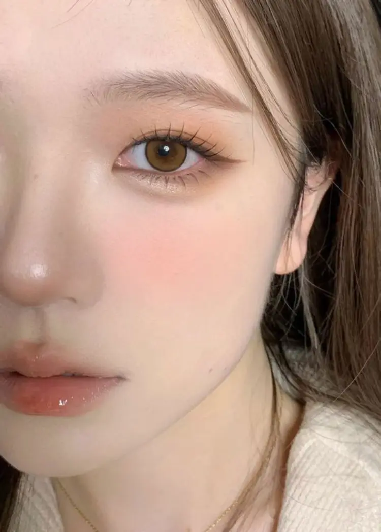 ทำไม “มาสคาร่า” ถึงจำเป็นกับชีวิต และทำไมมันถึงคอมพลีทลุคได้