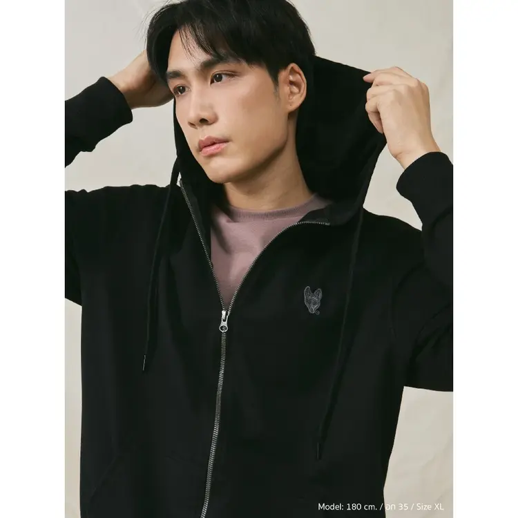 เมื่ออากาศเริ่มเย็น แฟชั่นก็เริ่มสนุกขึ้น: เปิดเทรนด์ที่กำลังมาแรงและไอเท็มที่ทุกคนควรมีติดตู้