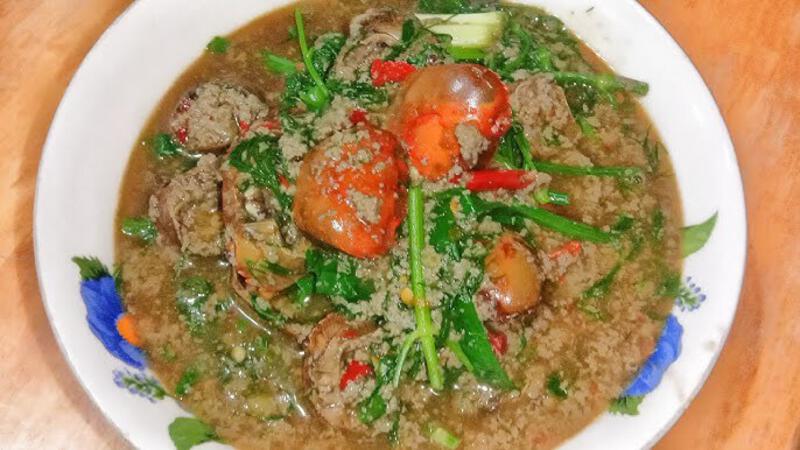 อ่อมปูนา ใส่ผักชีลาว - YouTube