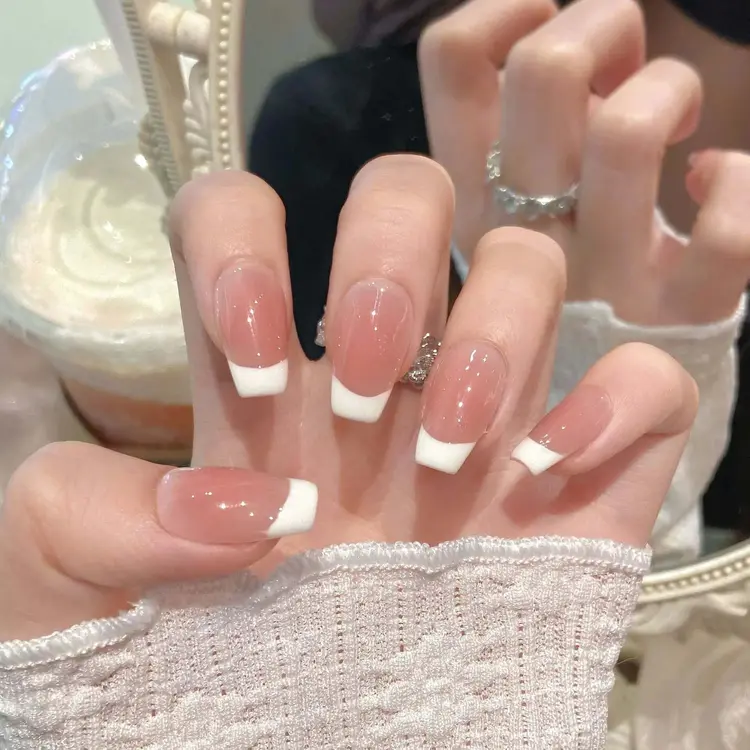 💅✨ สีเล็บมงคลประจำวันเกิด เสริมโชคลาภ ความมั่นใจ และพลังบวกในแต่ละวัน