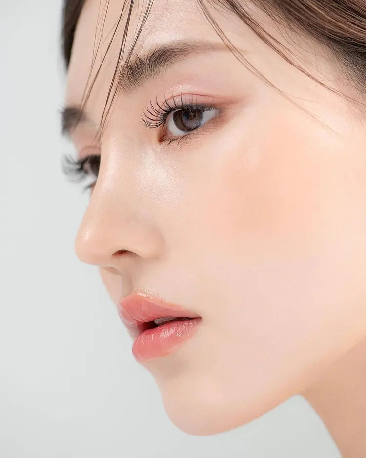 👑 คิ้วคือมงกุฎของหน้า : เคล็ดลับคิ้วสวยธรรมชาติ ด้วย มาสคาร่าคิ้ว