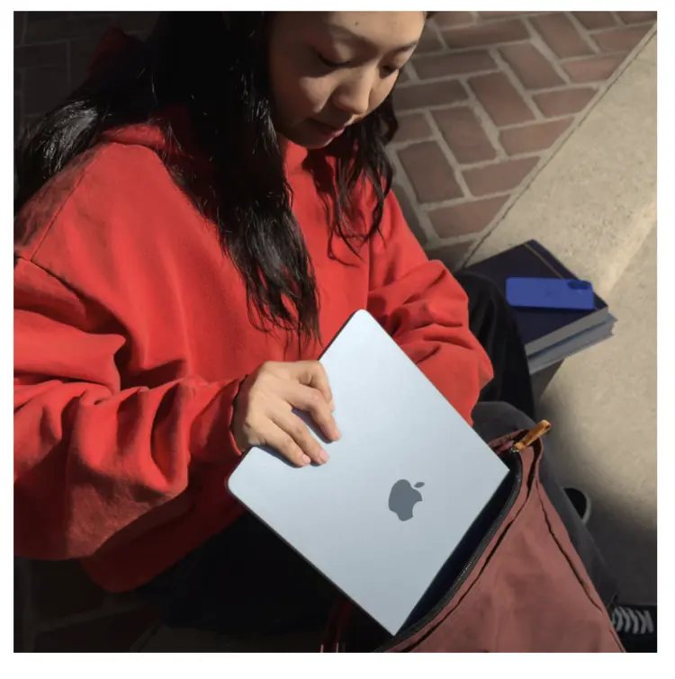 รีวิว 13-inch MacBook Air (M4): เบาที่สุด เร็วที่สุด และคุ้มที่สุดสำหรับคนทำงานยุคใหม่ 💻