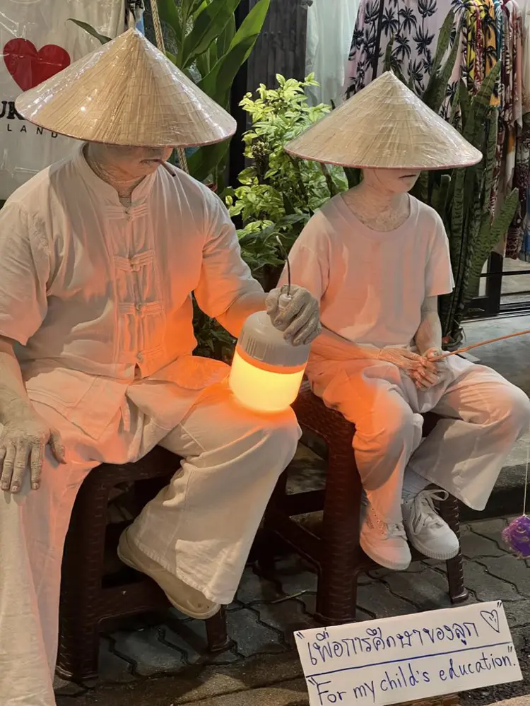 เมื่อความหลอนกลายเป็นแฟชั่น และเทศกาลต่างชาติกลายเป็นส่วนหนึ่งของวัฒนธรรมไทย! 