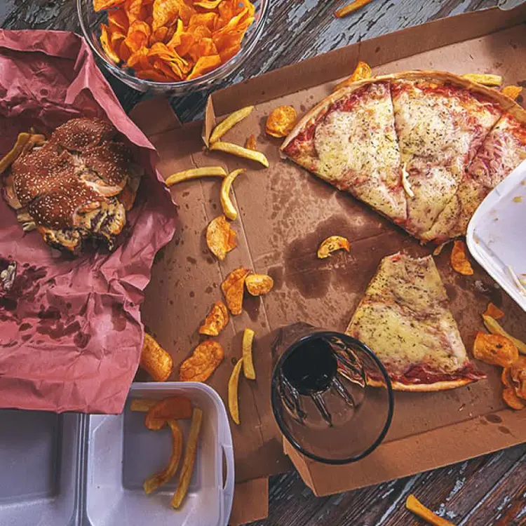 🍟 ของมันอร่อย...แต่ร่างกายไม่ไหว! ภัยเงียบจาก “ของมันเยอะ” ที่คุณอาจไม่รู้