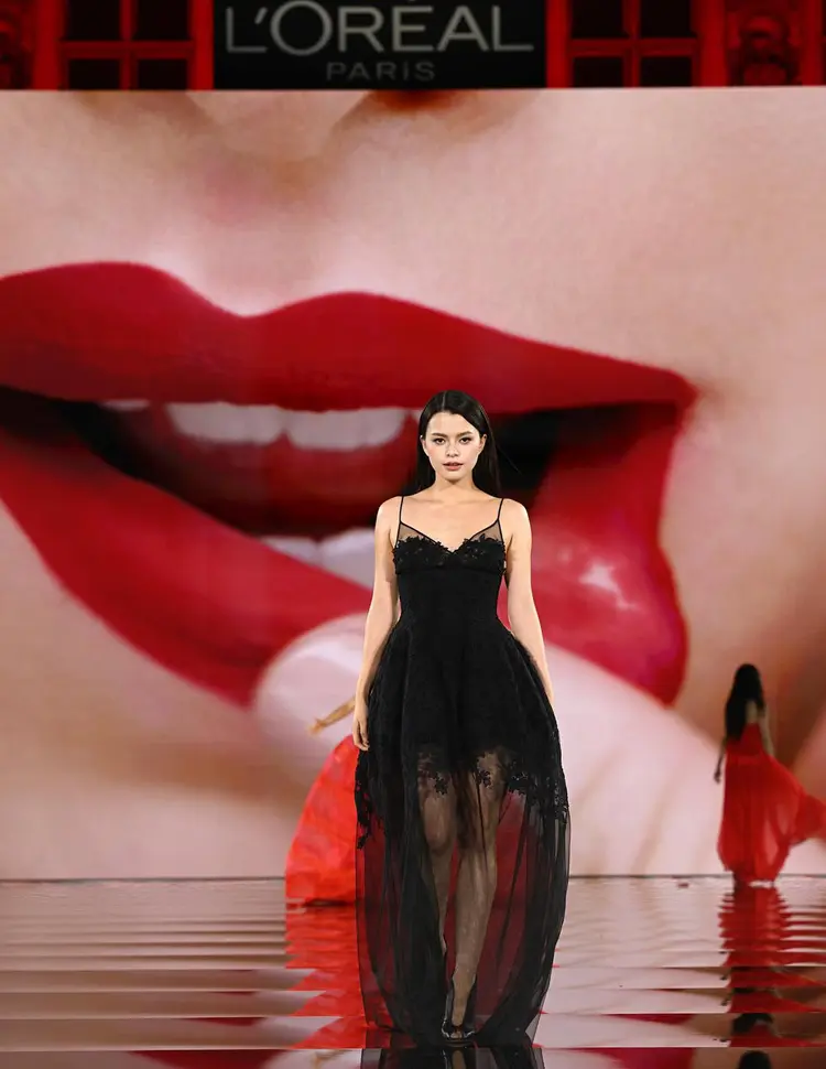 เมื่อความสวยไม่ใช่เป็นเรื่องไกลตัว — การเดินทางของเบ็คกี้บนรันเวย์ Le Défilé L’Oréal Paris