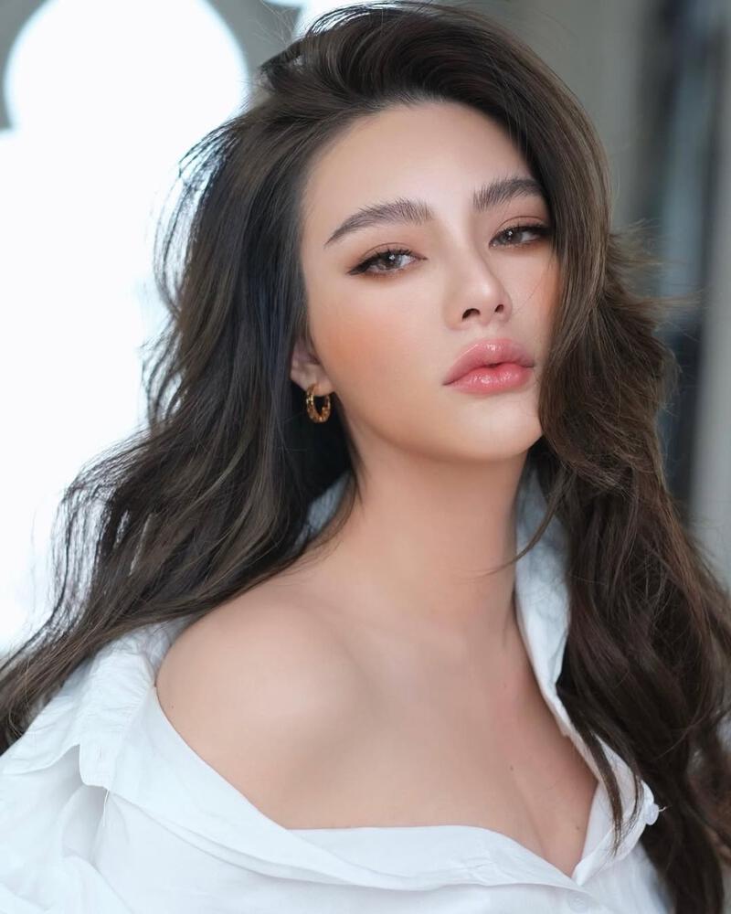 สรุปให้! เกิดอะไร "ดิว อริสรา" ชีวิตพลิกผัน จากลักชัวรีถึงวันที่โดนแฉหนี้ 62 ล้าน