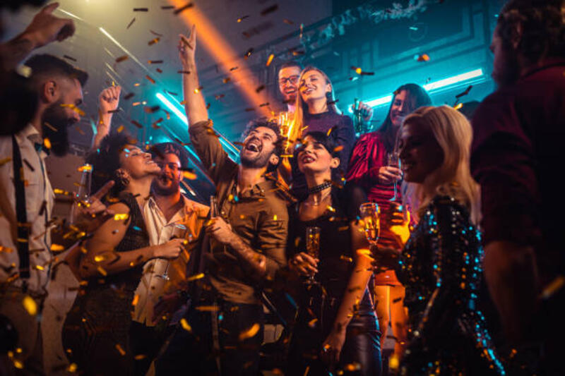 4,942,400+ Party ภาพถ่ายสต็อก รูปภาพ และภาพปลอดค่าลิขสิทธิ์ - iStock